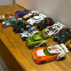 Star‎ Wars- Hot Wheels Lot (14)  Character Cars - Loose Diecast Metal Cars